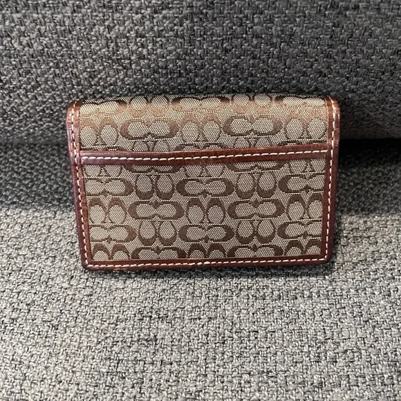 Authentic Coach Signature Monogram Logo Snap Front Card Holder - Picture 6 of 8